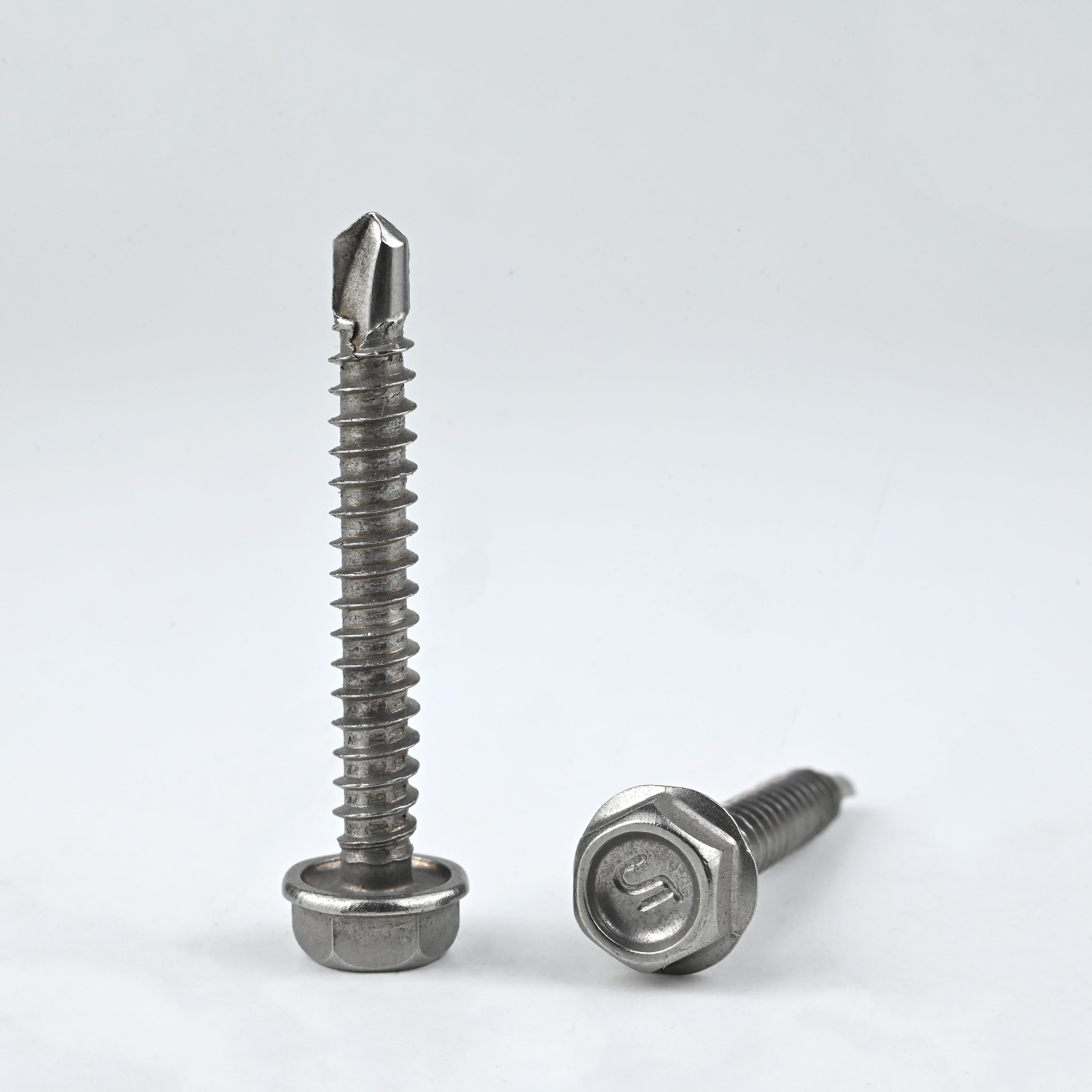 Stainless Steel 410 DIN7504K Hex Flange Head Self Drilling Tapping Screw ST4.8-16*35