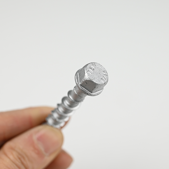 10B21 Hex Washer Head Concrete Screw Anchor M6-5.8*45