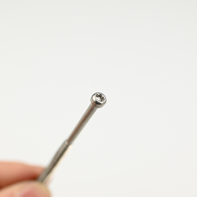 SUS304 Cylinder Head Torx Chipboard Screw T-17 ST4.0-1.8*70